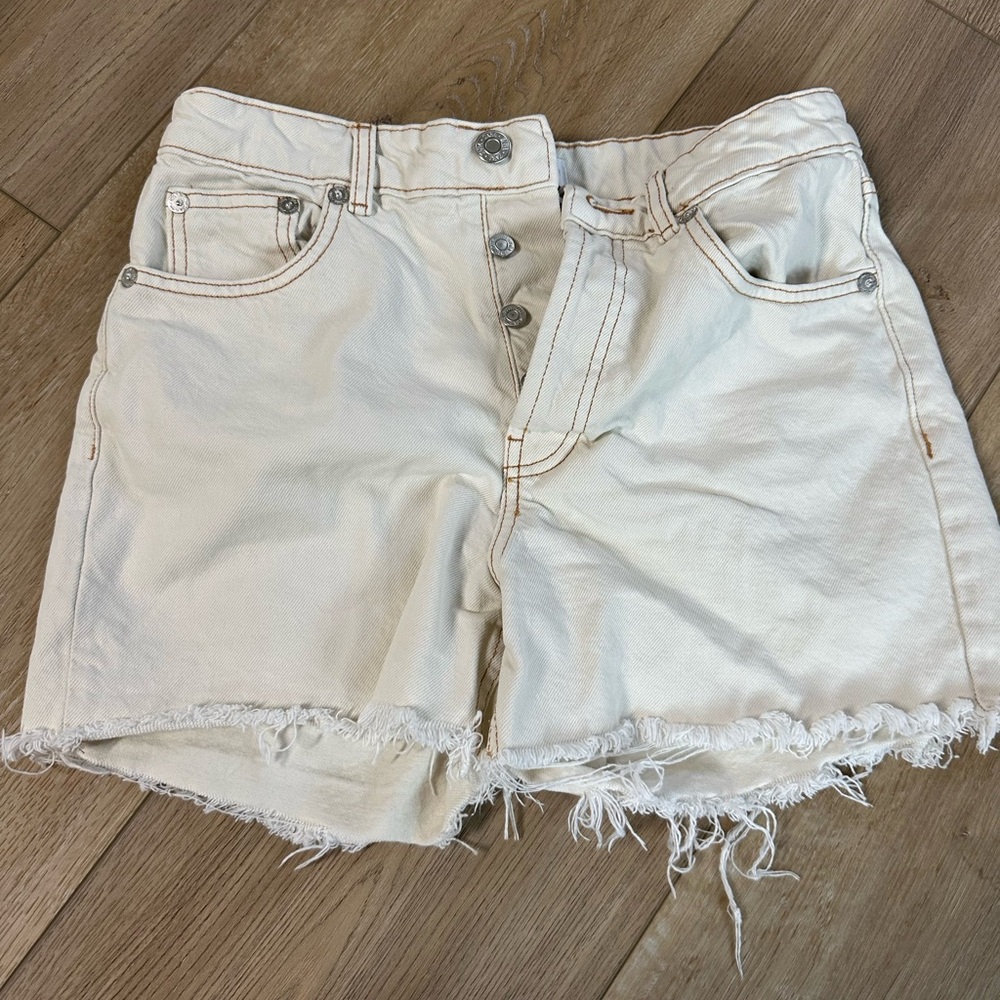 Women's Cream Frayed Shorts